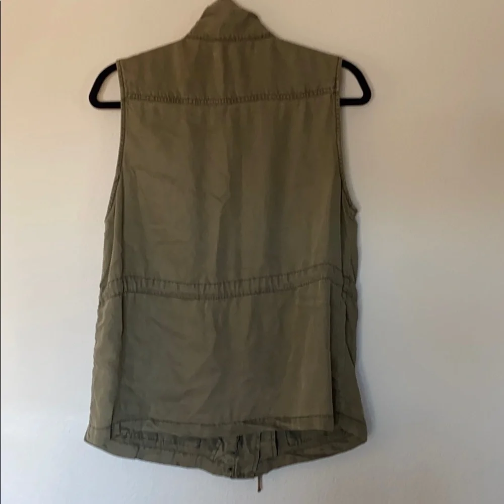 Max Jeans army green cargo zip up vest